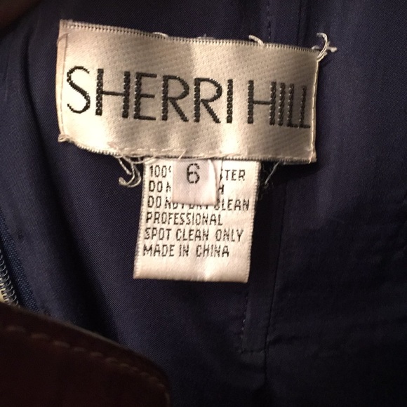 Sherri Hill beaded prom dress. - Picture 4 of 7